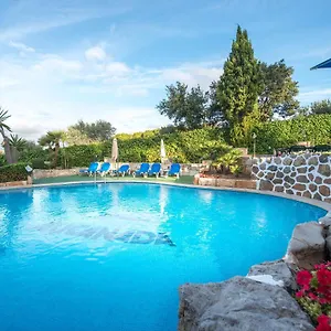 Ona Aucanada Apartmanhotel